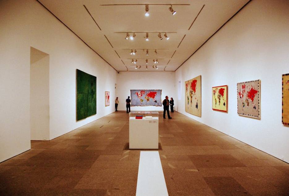 Reina Sofía öppnar ny permanent utställning med fokus på Spaniens moderna historia